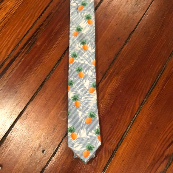 Men’s EXPRESS Tie- Skinny - Picture 2 of 2